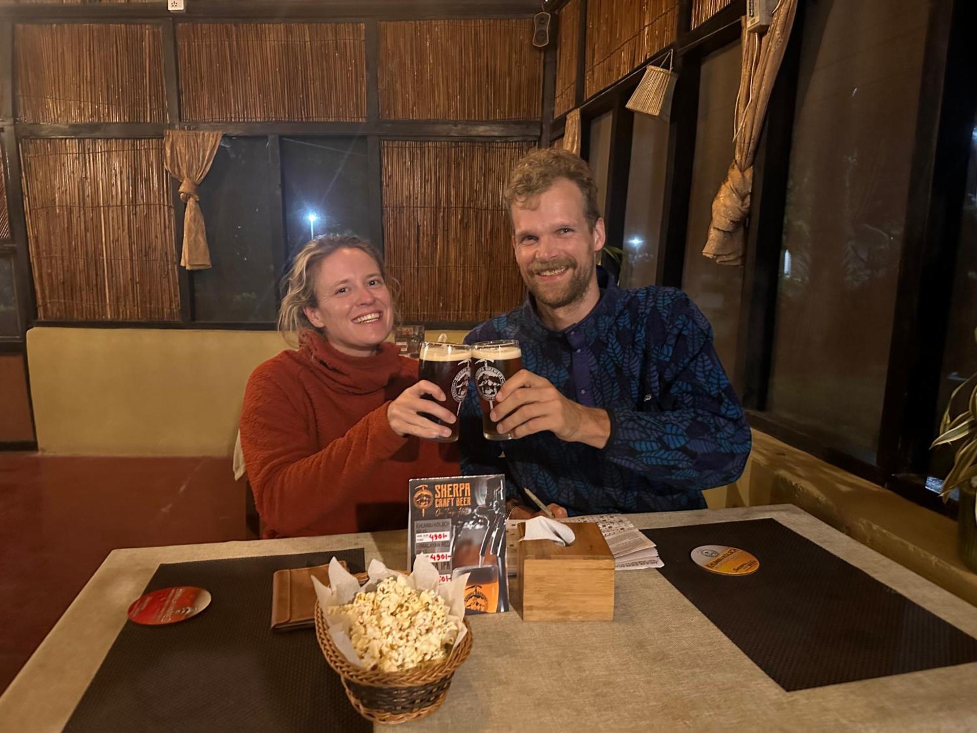 Hotel Tharu Garden And Beer Bar Chitwan Extérieur photo